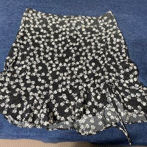 Black Floral Skirt - Forever 21